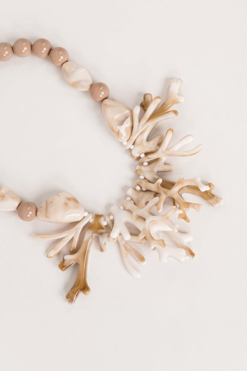 Collar con coral beige - Odina