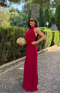 Vestido Halter Burdeos con Cintura Drapeada